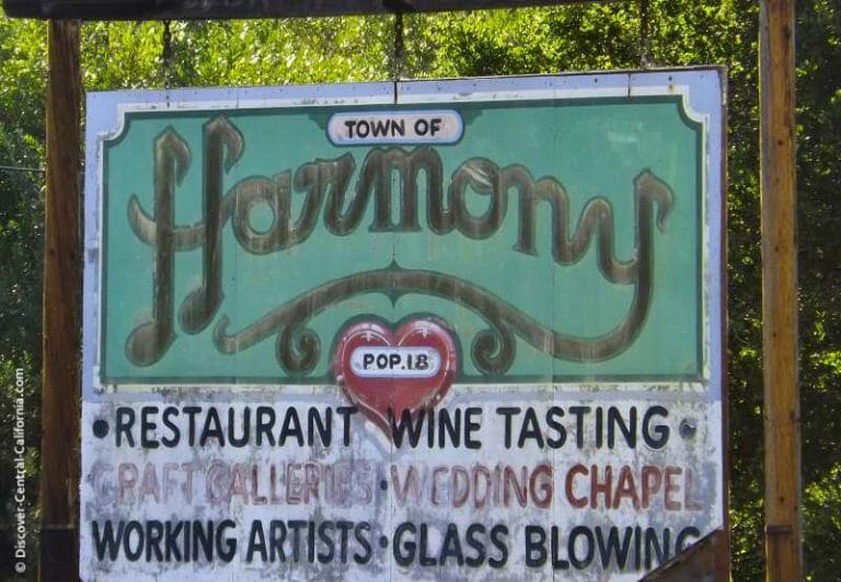 Harmony California Population 18 – a charming stop on Highway 1